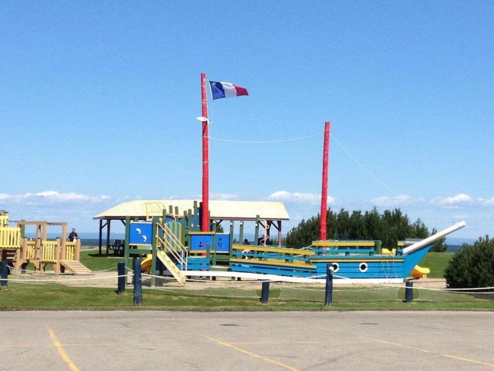 Super 8 By Wyndham Caraquet Ξενοδοχείο Εξωτερικό φωτογραφία